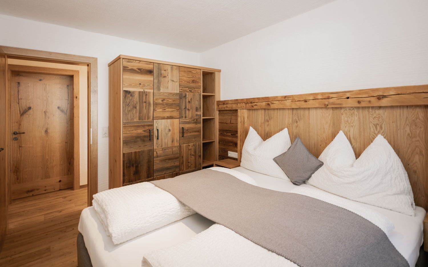 Ferienwohnung Silberblick Schlafzimmer – Landhaus Holzer