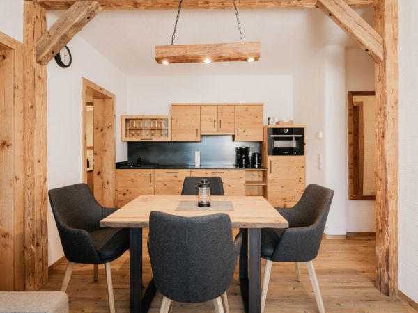 Ferienwohnung Hafnerblick Küche & Essbereich– Landhaus Holzer