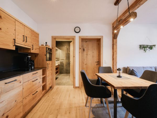 Ferienwohnung Preberblick Küche & Essbereich – Landhaus Holzer